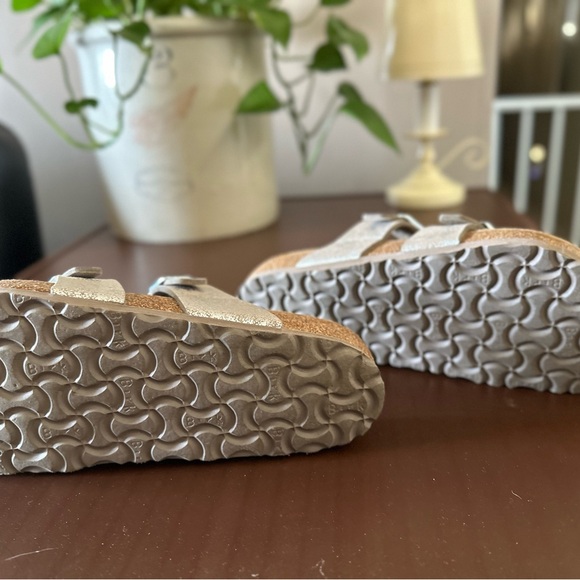 Women’s Silver Birkenstock Sandals, worn ONCE, size 39 (US 8) - Picture 4 of 4